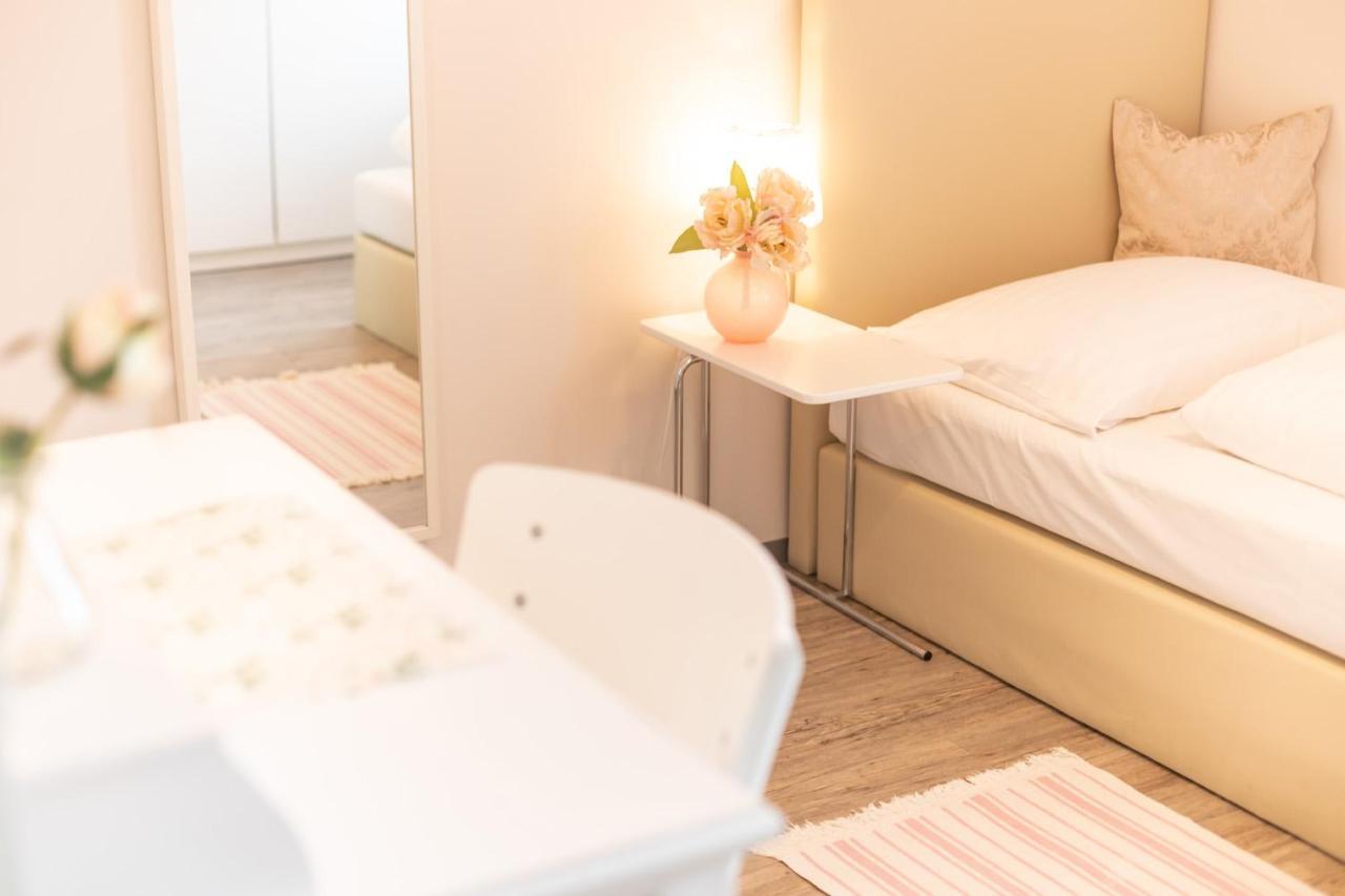 Cityhotel Am Domplatz Self-Checkin Κλάγκενφουρτ Εξωτερικό φωτογραφία